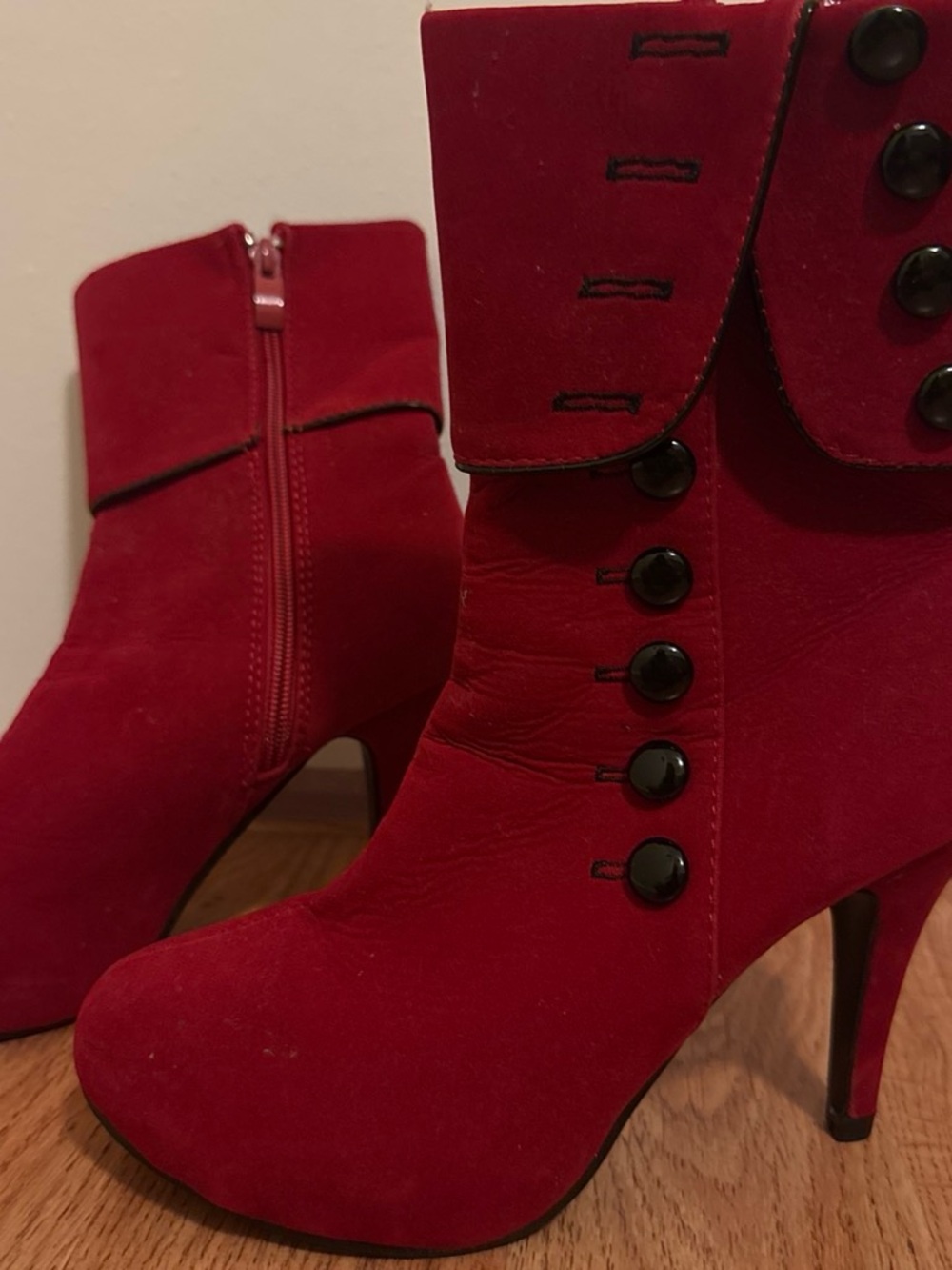 Grape Myrtle Red Faux Suede Button Platform Stiletto Ankle Boots EU 39 US 8